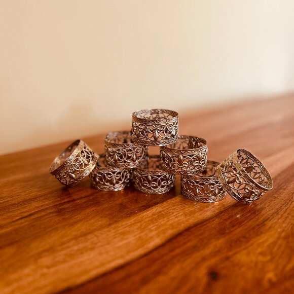 Vintage Silver Filigree Napkin Ring Set of 8 Fleur De Lis Design - Picture 3 of 6